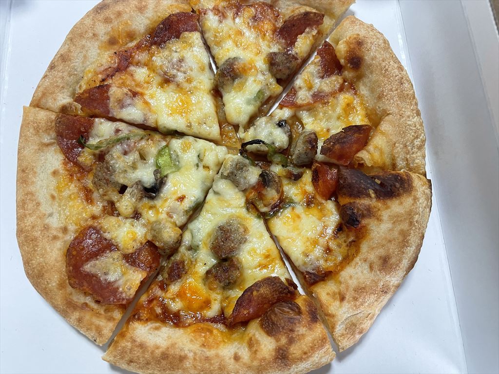 テキサスハンズのピザで昼飲み