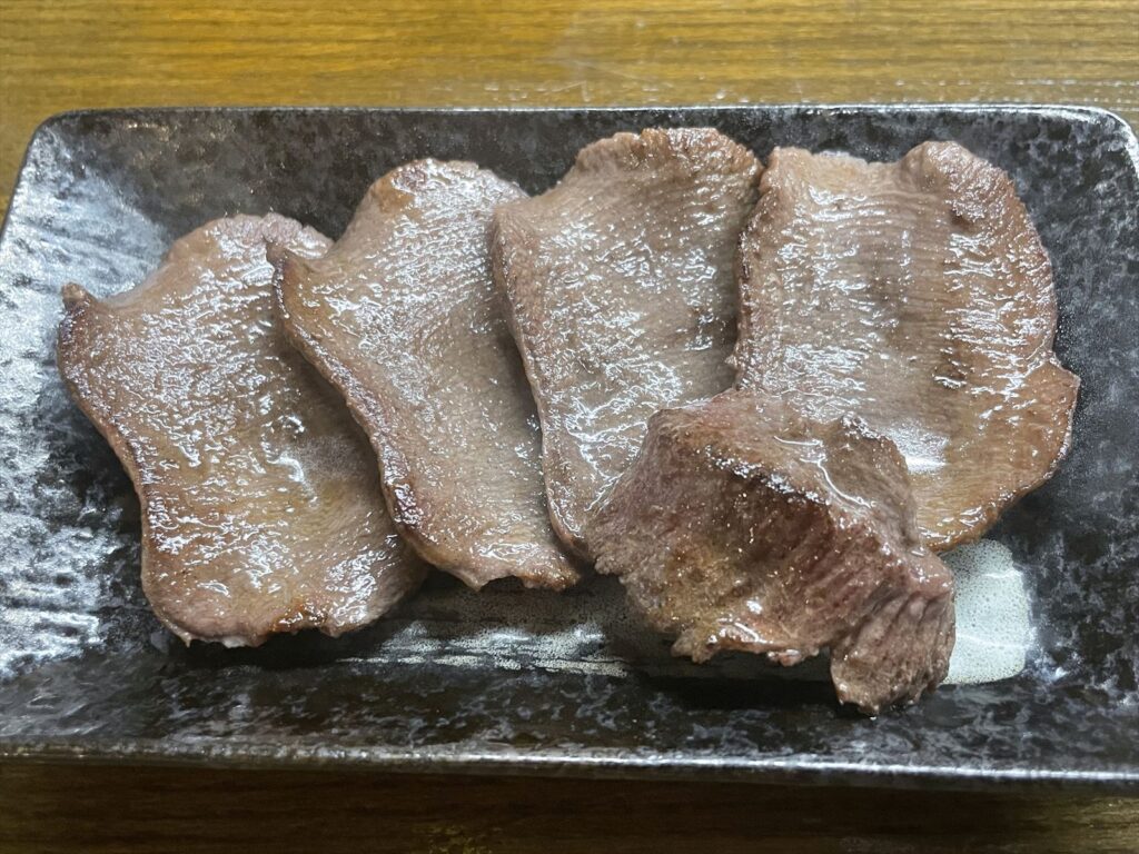 焼き肉 和幸でタンを食べる